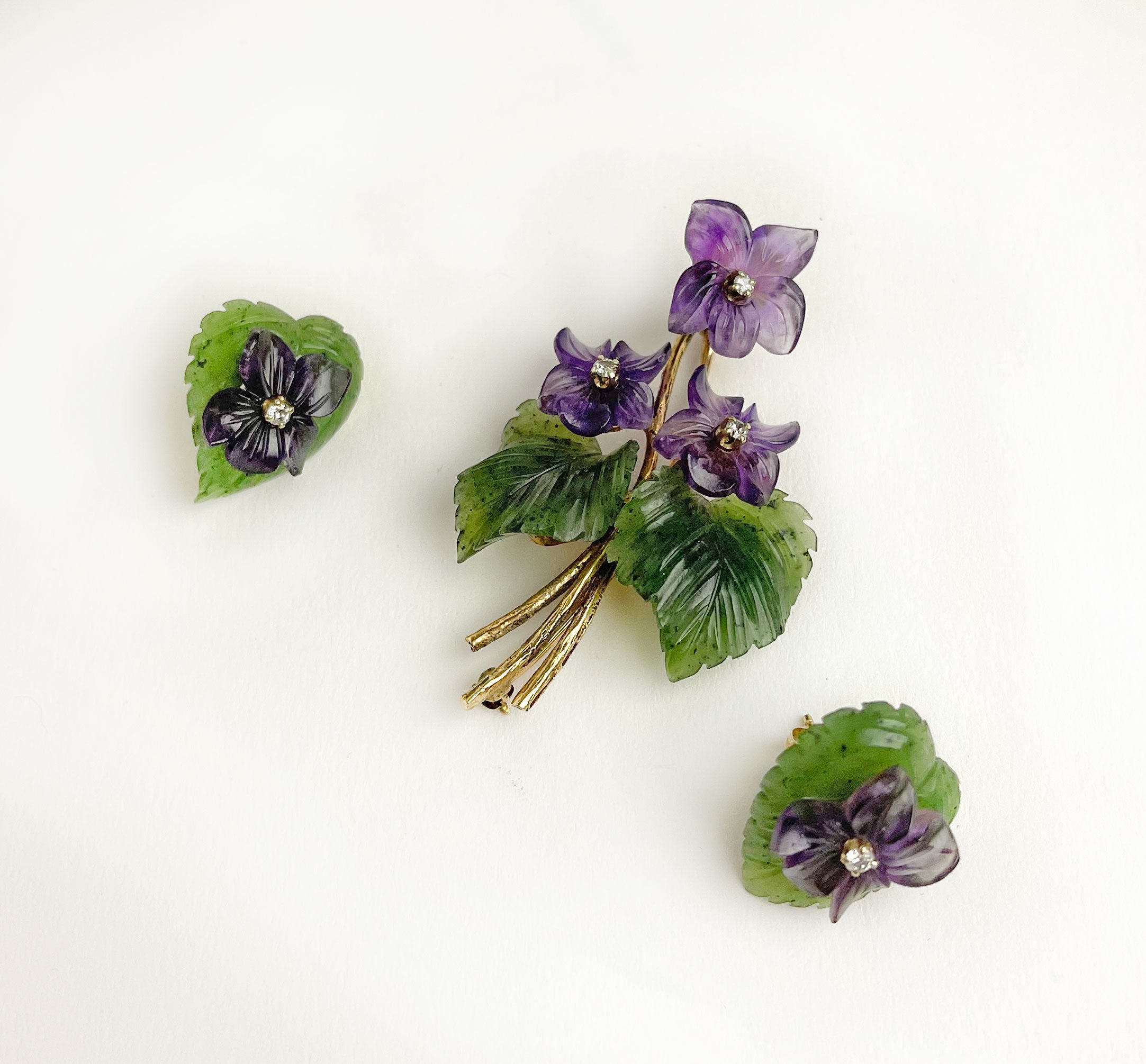 Set Of 14K Gold, Nephrite & Amethyst Earrings & Brooch