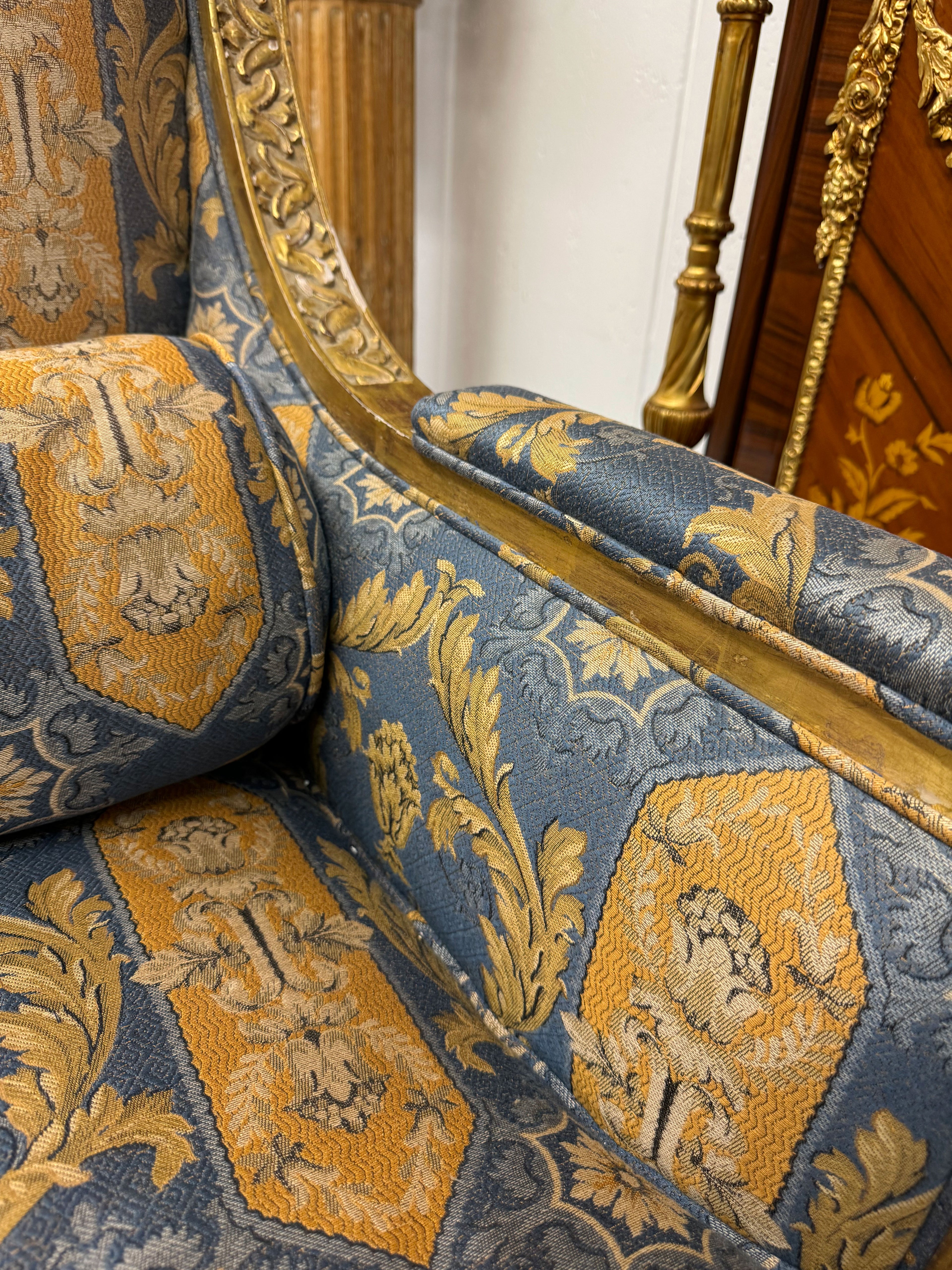 A PAIR OF LOUIS XVI GILTWOOD FAUTEUILS A LA REINE BY LOUIS DELANOIS, CIRCA 1780