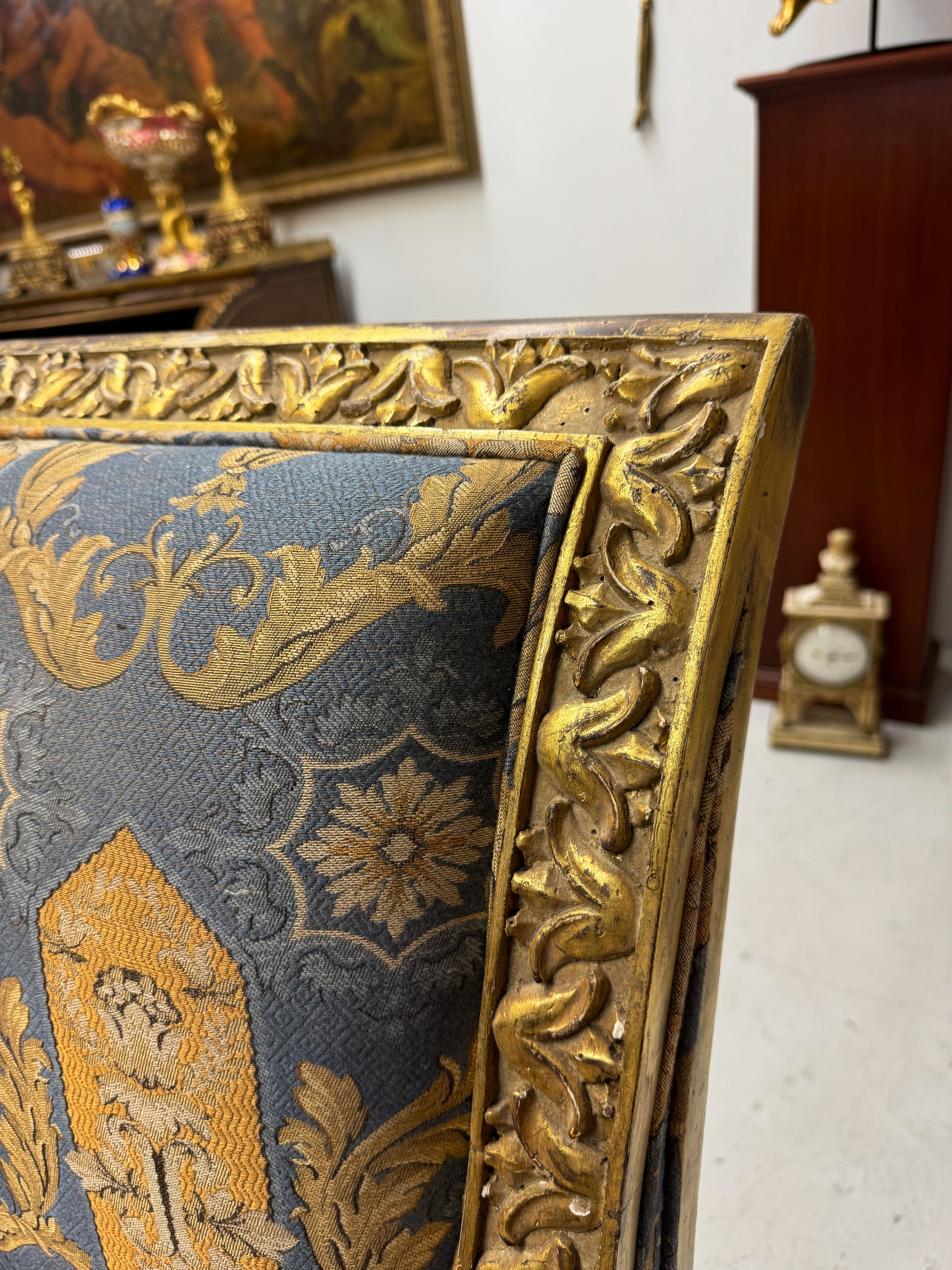 A PAIR OF LOUIS XVI GILTWOOD FAUTEUILS A LA REINE BY LOUIS DELANOIS, CIRCA 1780