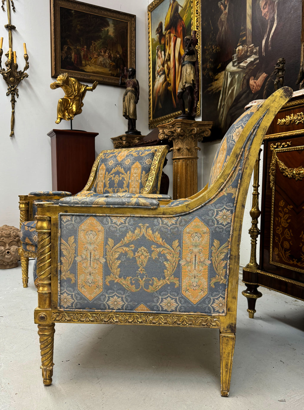 A PAIR OF LOUIS XVI GILTWOOD FAUTEUILS A LA REINE BY LOUIS DELANOIS, CIRCA 1780