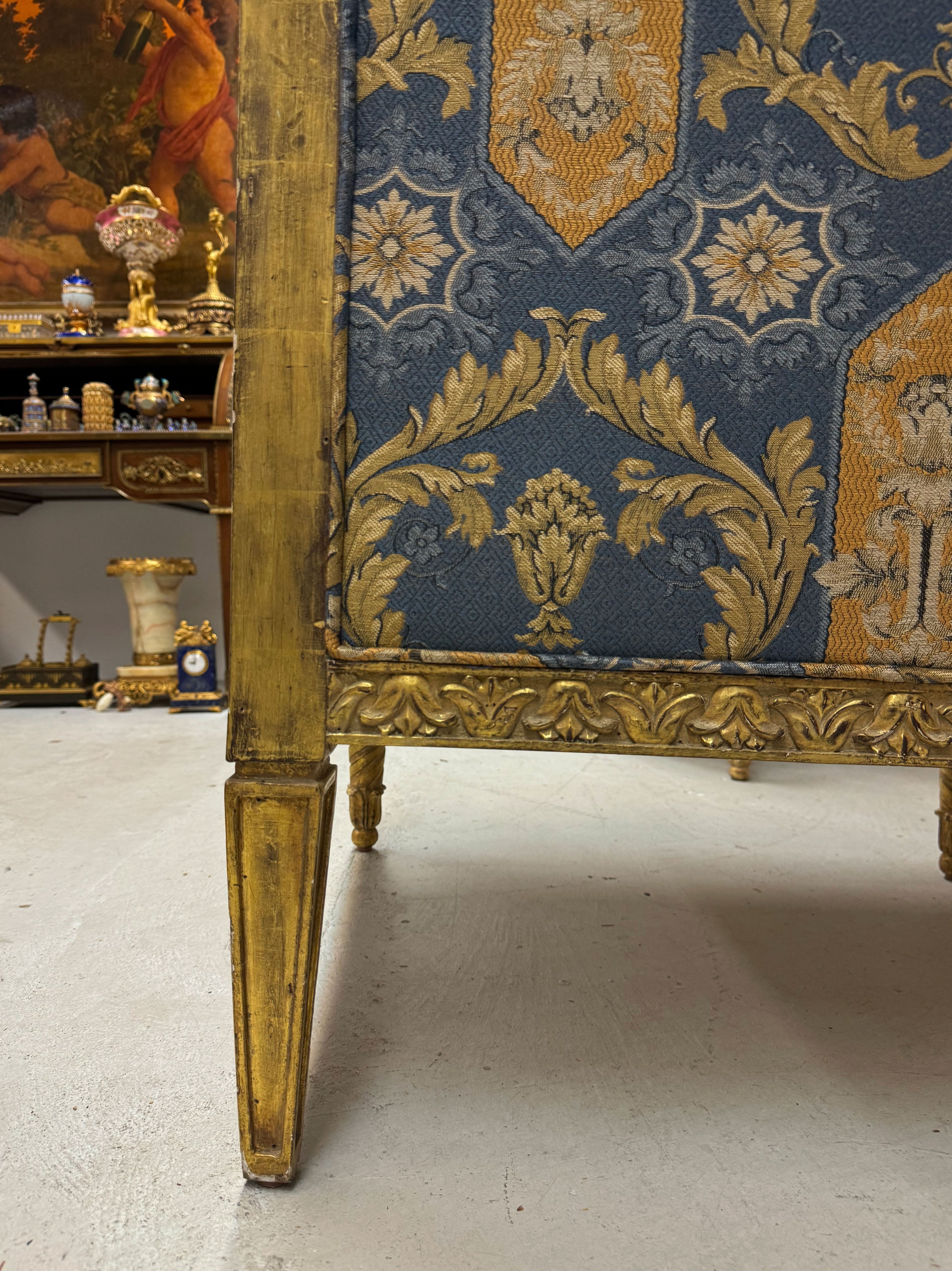 A PAIR OF LOUIS XVI GILTWOOD FAUTEUILS A LA REINE BY LOUIS DELANOIS, CIRCA 1780