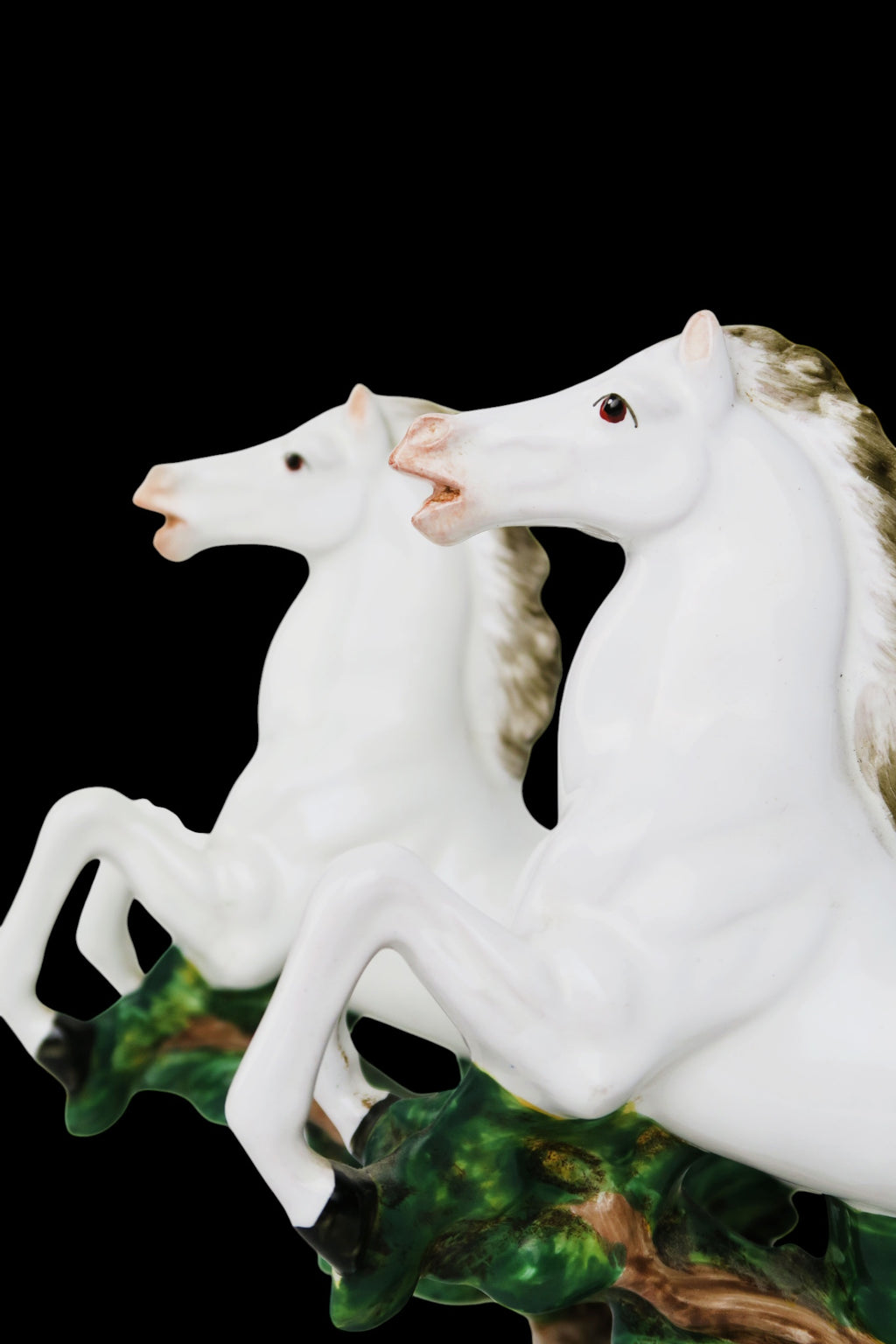 20th Century Pair of Italian Porcelain Figure Of Horses