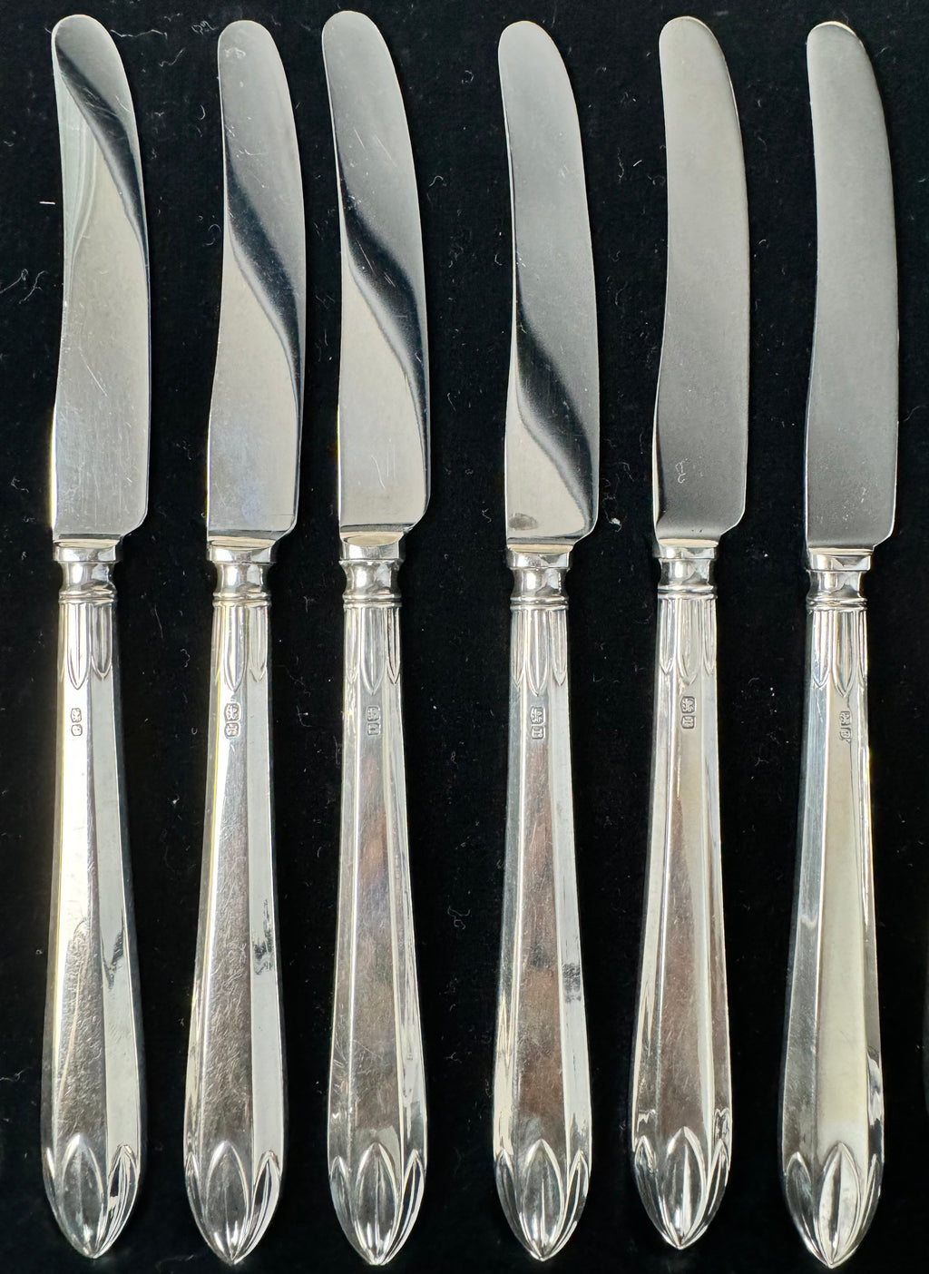 Lot Of 2 Sets Of Dessert Fork & Knife Set, British, 19th Century