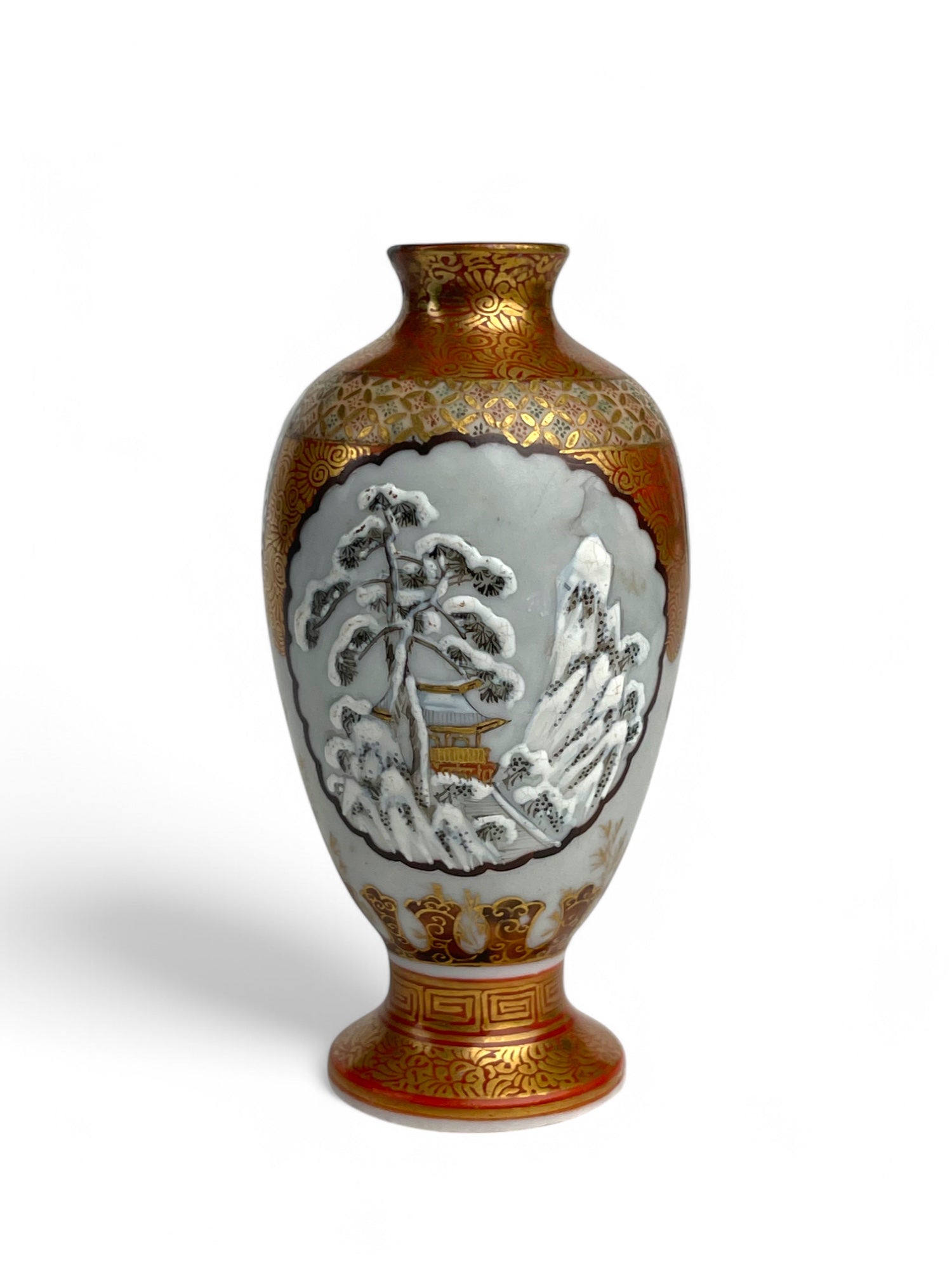 A Japanese Meiji Hand Painted Satsuma Porcelain Vase