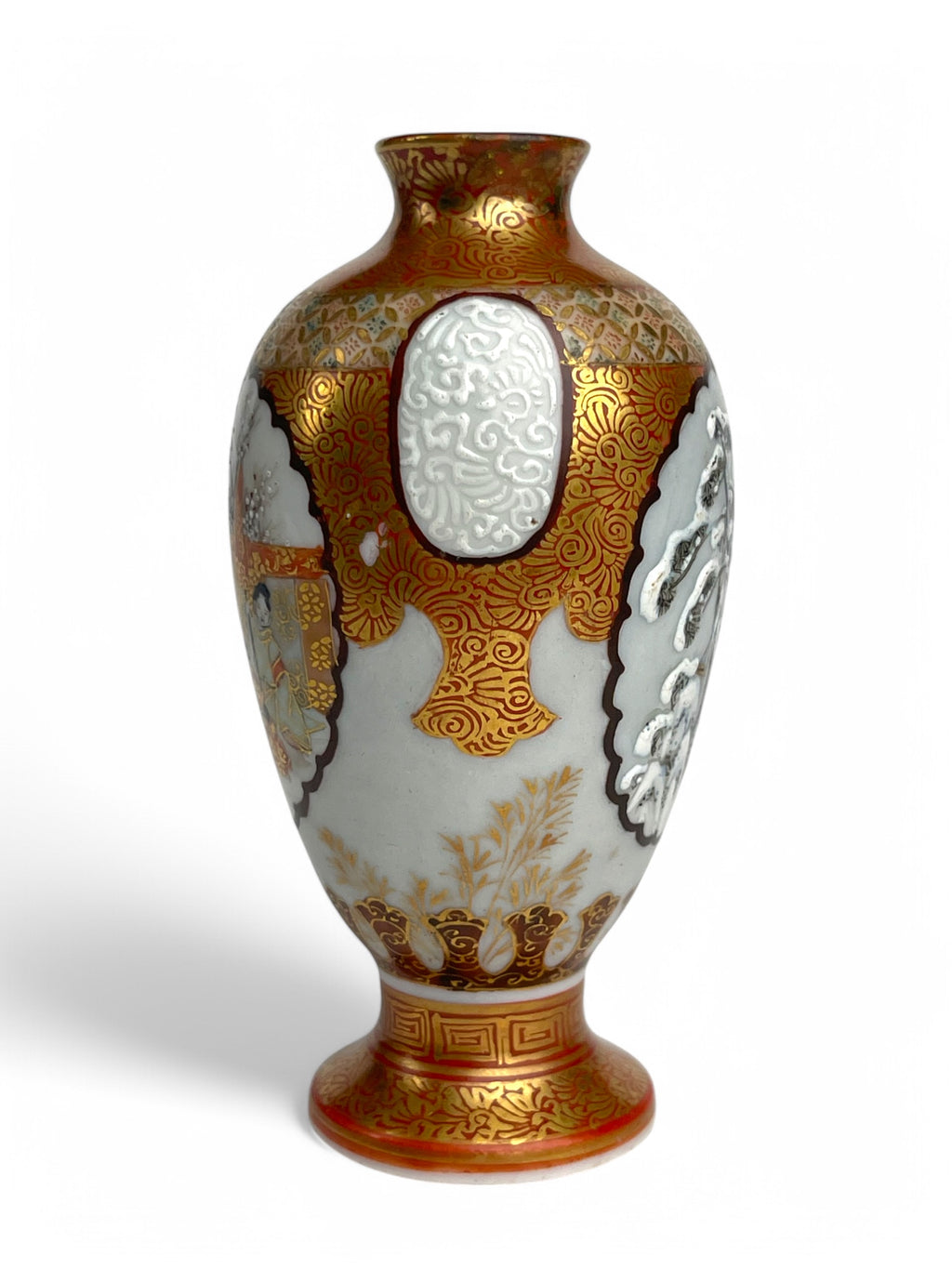 A Japanese Meiji Hand Painted Satsuma Porcelain Vase