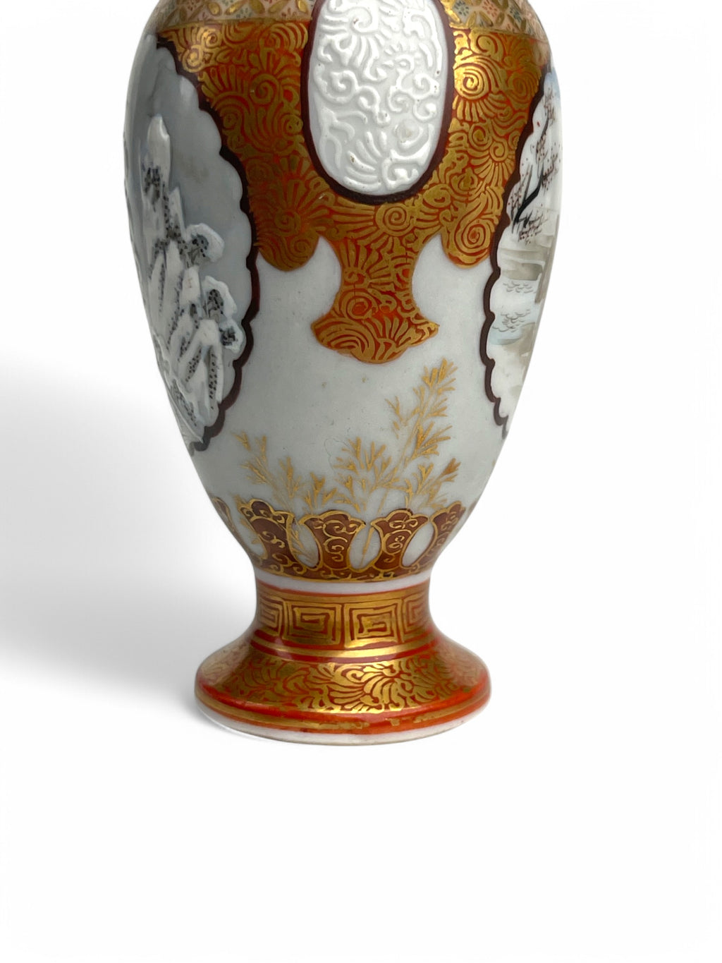 A Japanese Meiji Hand Painted Satsuma Porcelain Vase